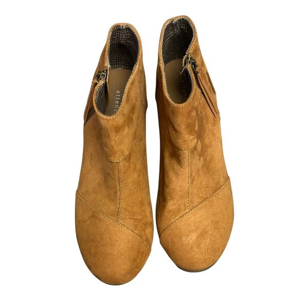 Attention Women's - Suede Bootie heels- Size 7m - Picture 5 of 9